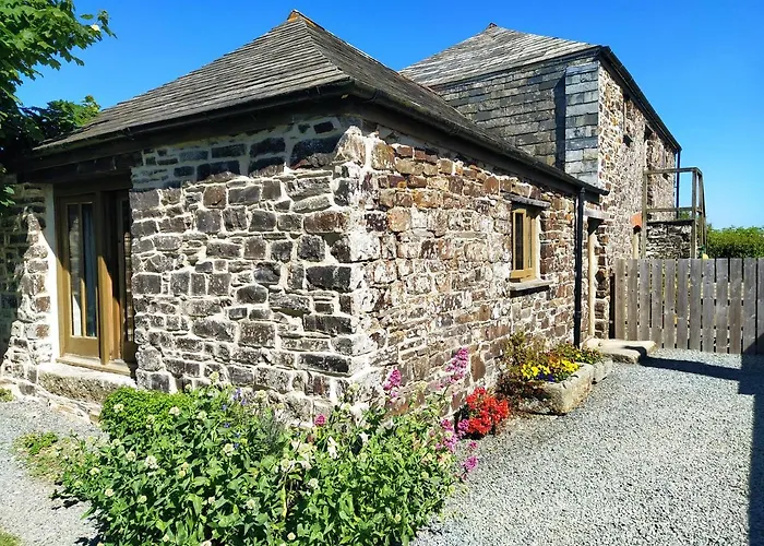 Lower Tresmorn Farmhouse