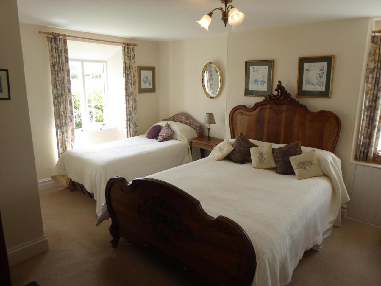 Lower Tresmorn Bed and breakfast Crackington Haven