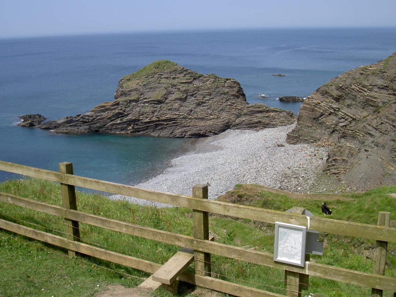 Lower Tresmorn Bed and breakfast