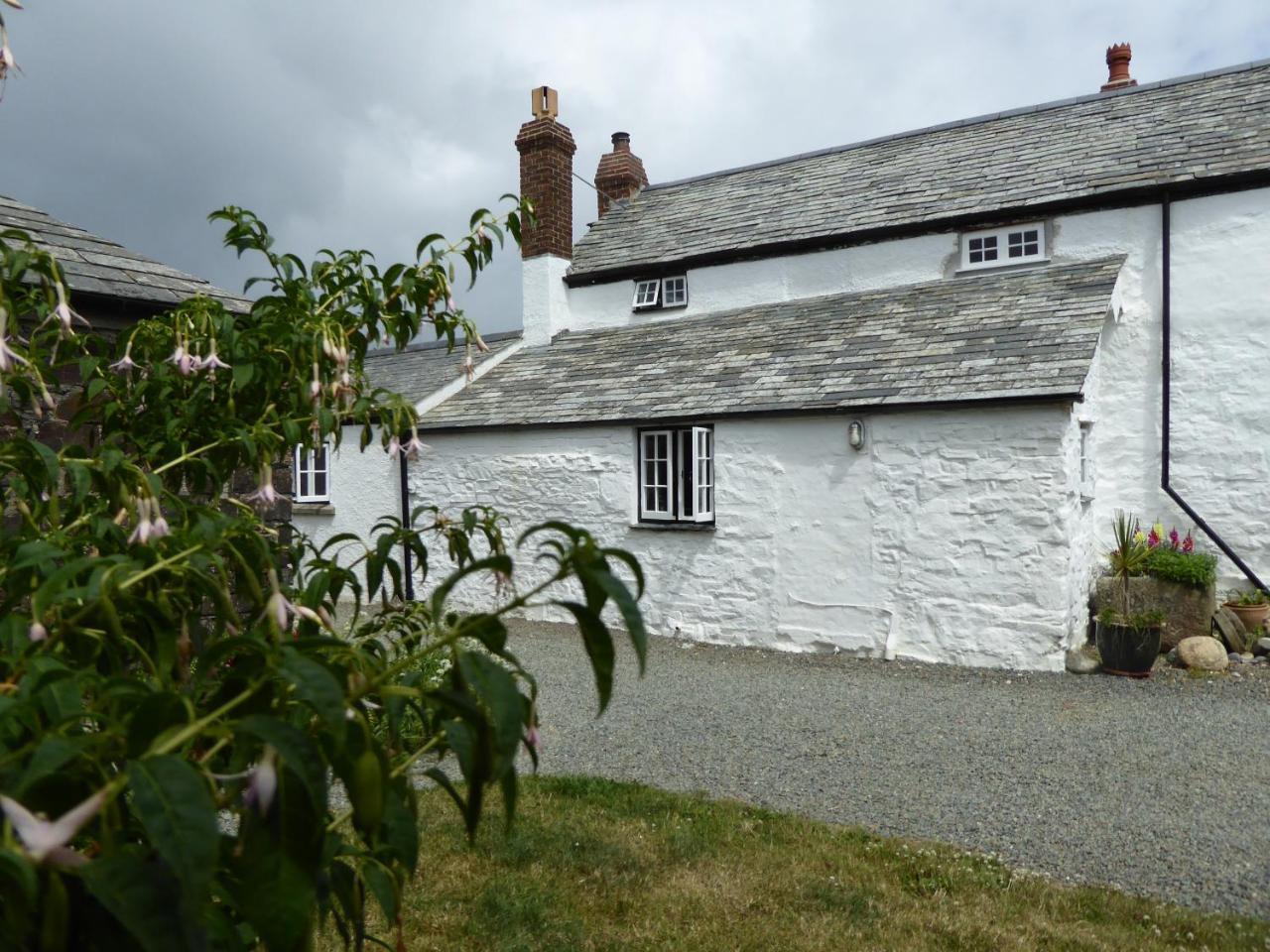 Lower Tresmorn 3*