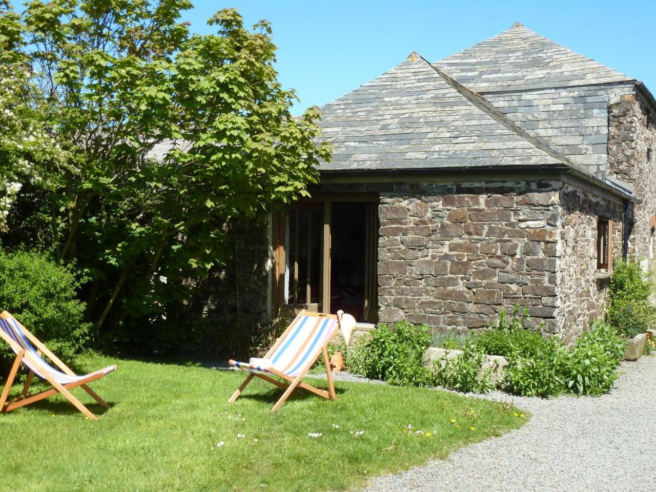 Lower Tresmorn 3* Crackington Haven